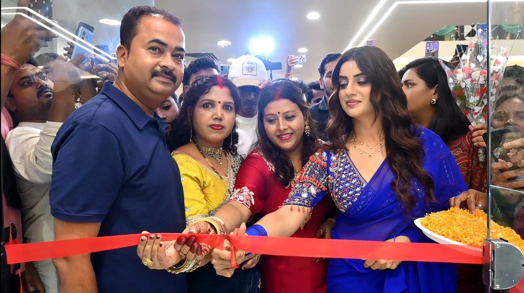 Grand Ribbon Cutting Ceremony